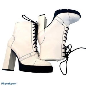 CHUNKY HEEL BOOTS🎉🎉NWOT